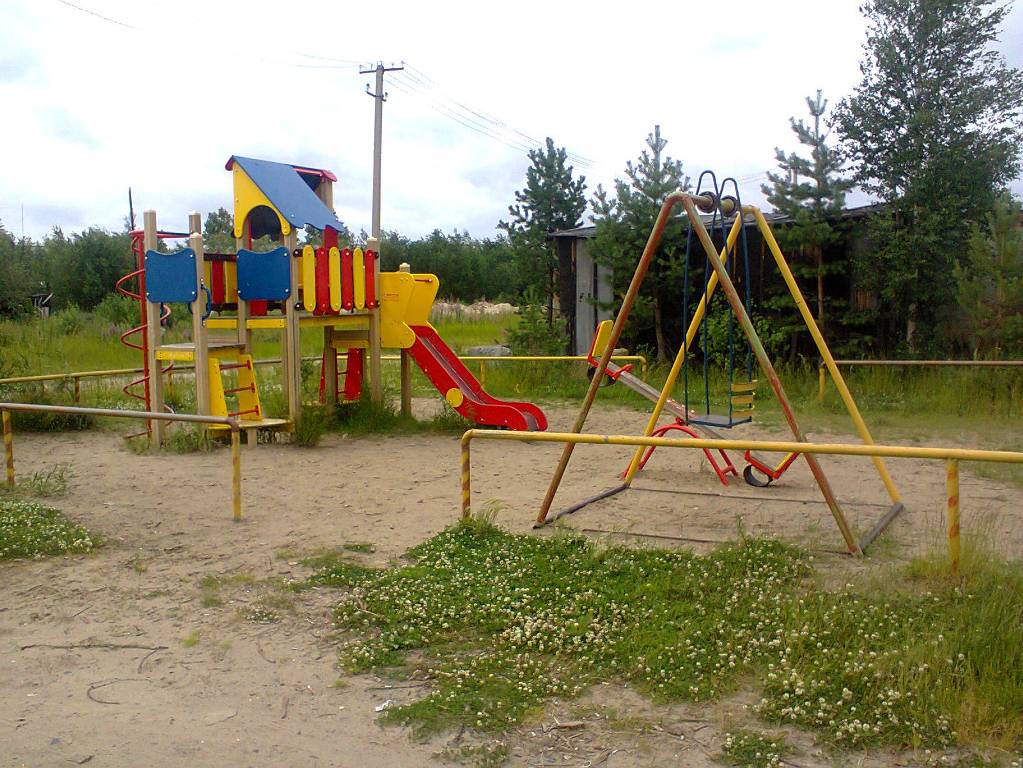 Благоустройство детской площадки по ул. Газовиков 6б