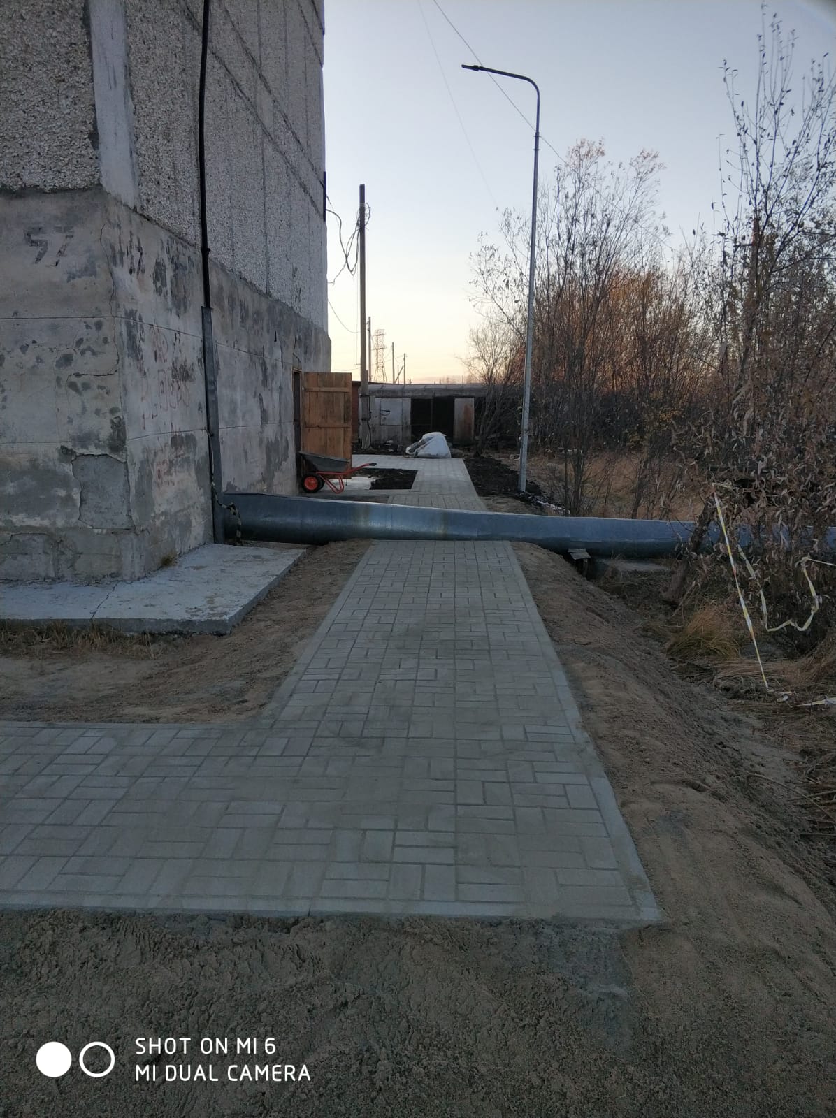 Тротуар к ул. Строителей 2.jpg